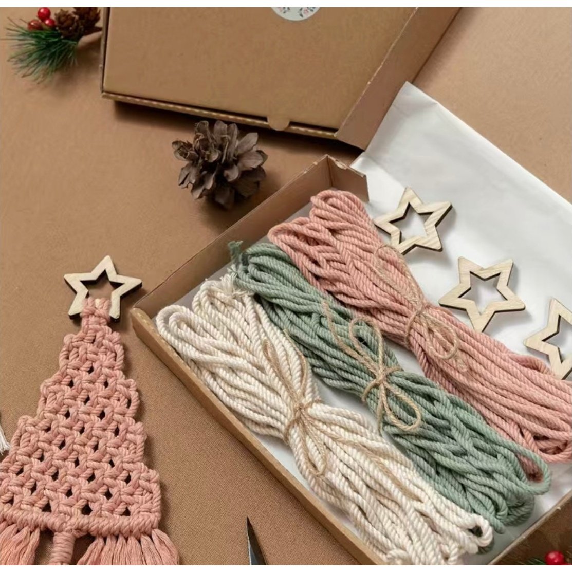 Christmas Macrame Kit - Pink/Cream/Green